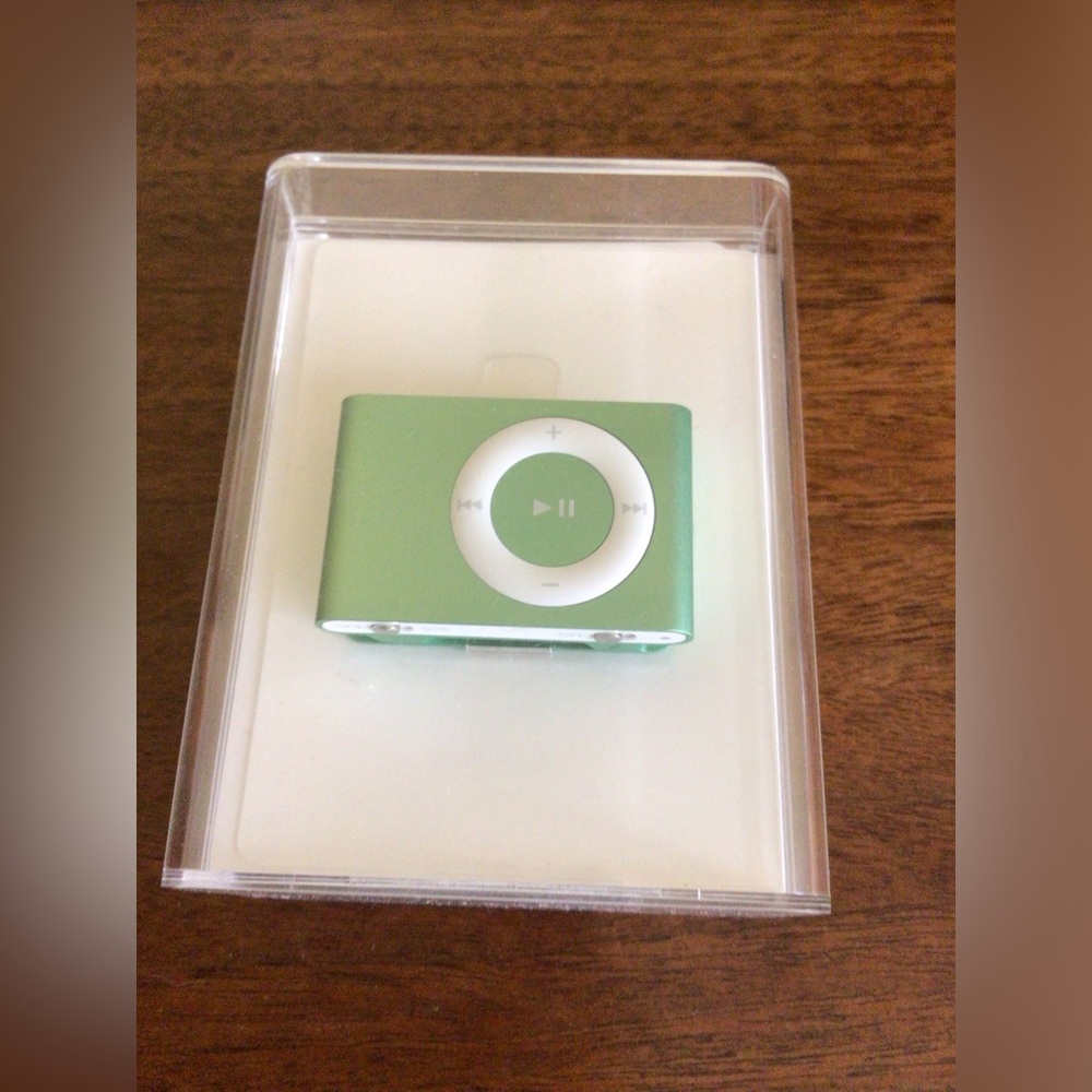 Apple iPod shuffle in Case